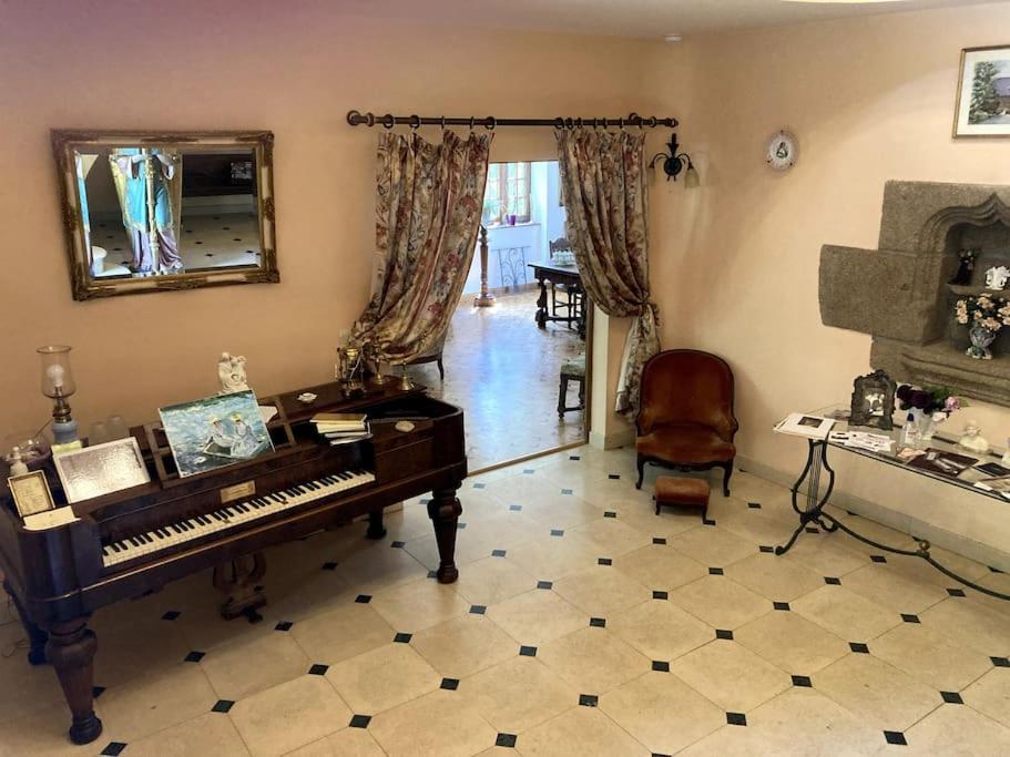 La Forge De La Coudraie Bed & Breakfast Pleugueneuc Exterior photo